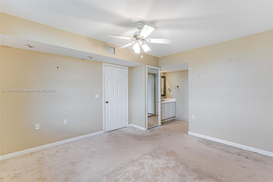 Active With Contract: $269,999 (2 beds, 2 baths, 1385 Square Feet)