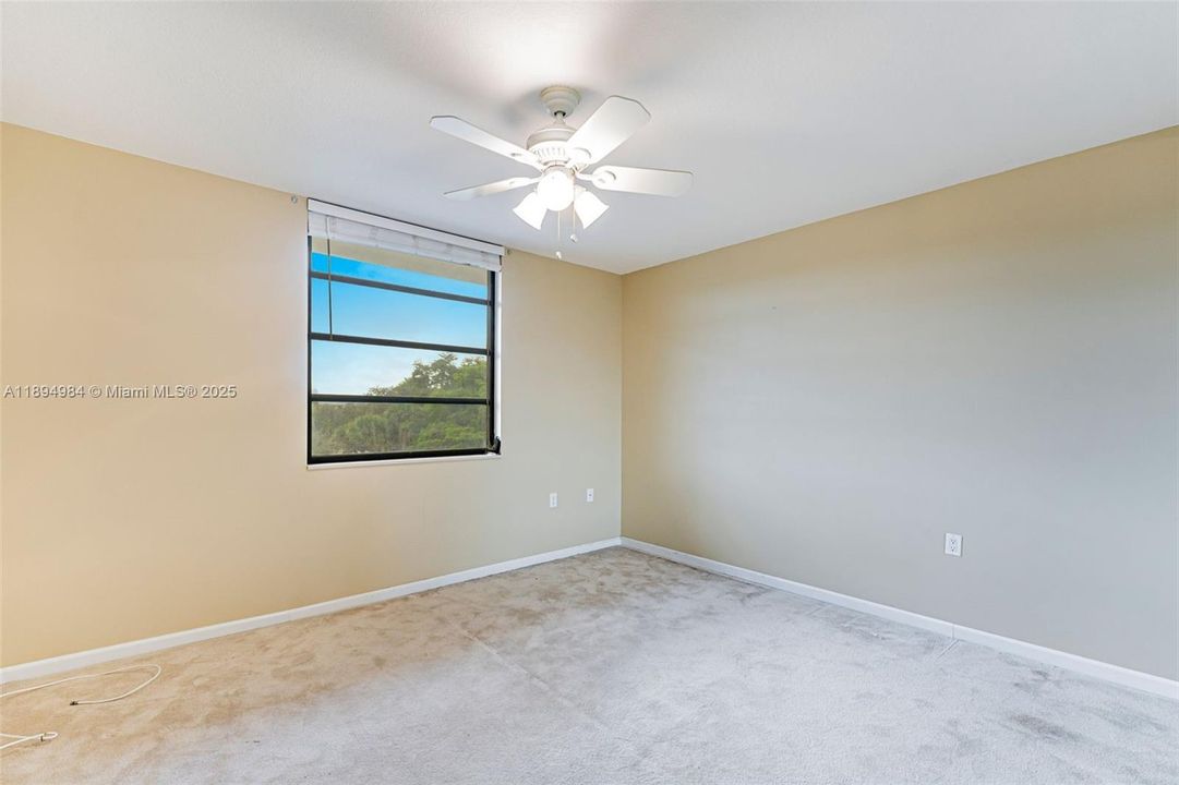 Active With Contract: $269,999 (2 beds, 2 baths, 1385 Square Feet)