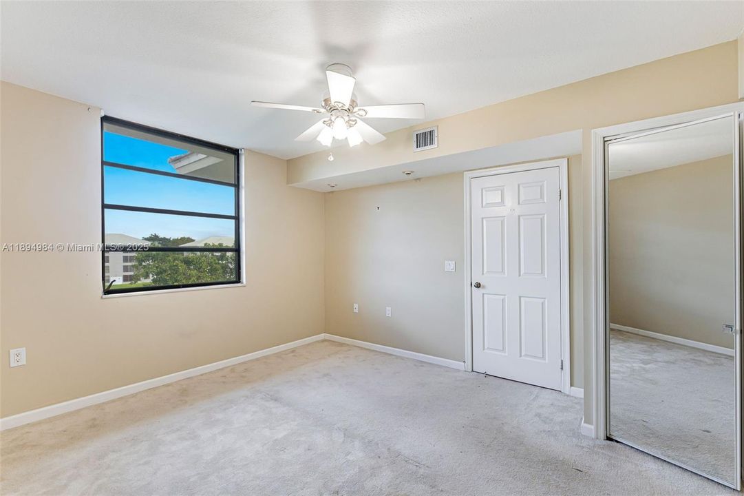 Active With Contract: $269,999 (2 beds, 2 baths, 1385 Square Feet)