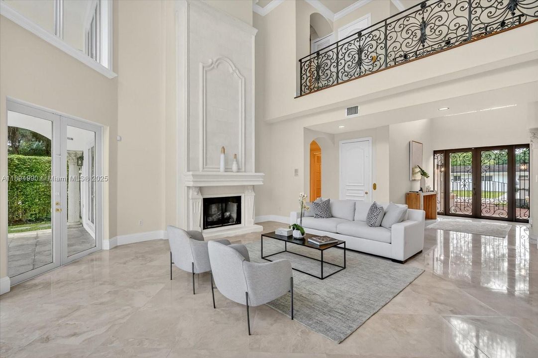 En Venta: $4,750,000 (6 camas, 6 baños, 5888 Pies cuadrados)