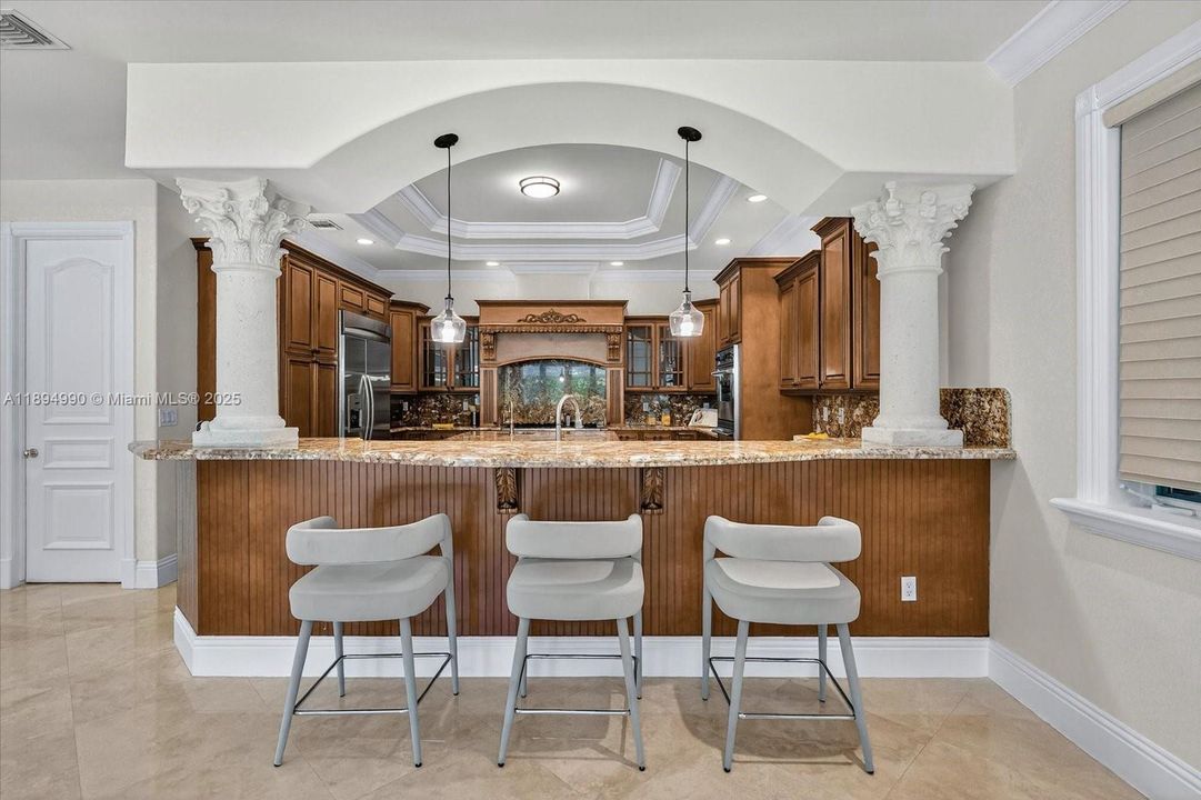 En Venta: $4,750,000 (6 camas, 6 baños, 5888 Pies cuadrados)