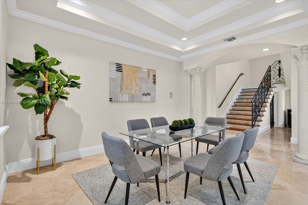 En Venta: $4,750,000 (6 camas, 6 baños, 5888 Pies cuadrados)