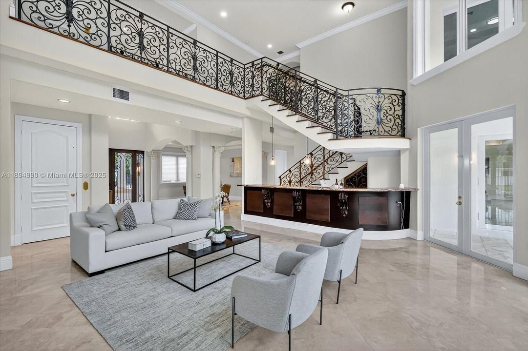 En Venta: $4,750,000 (6 camas, 6 baños, 5888 Pies cuadrados)