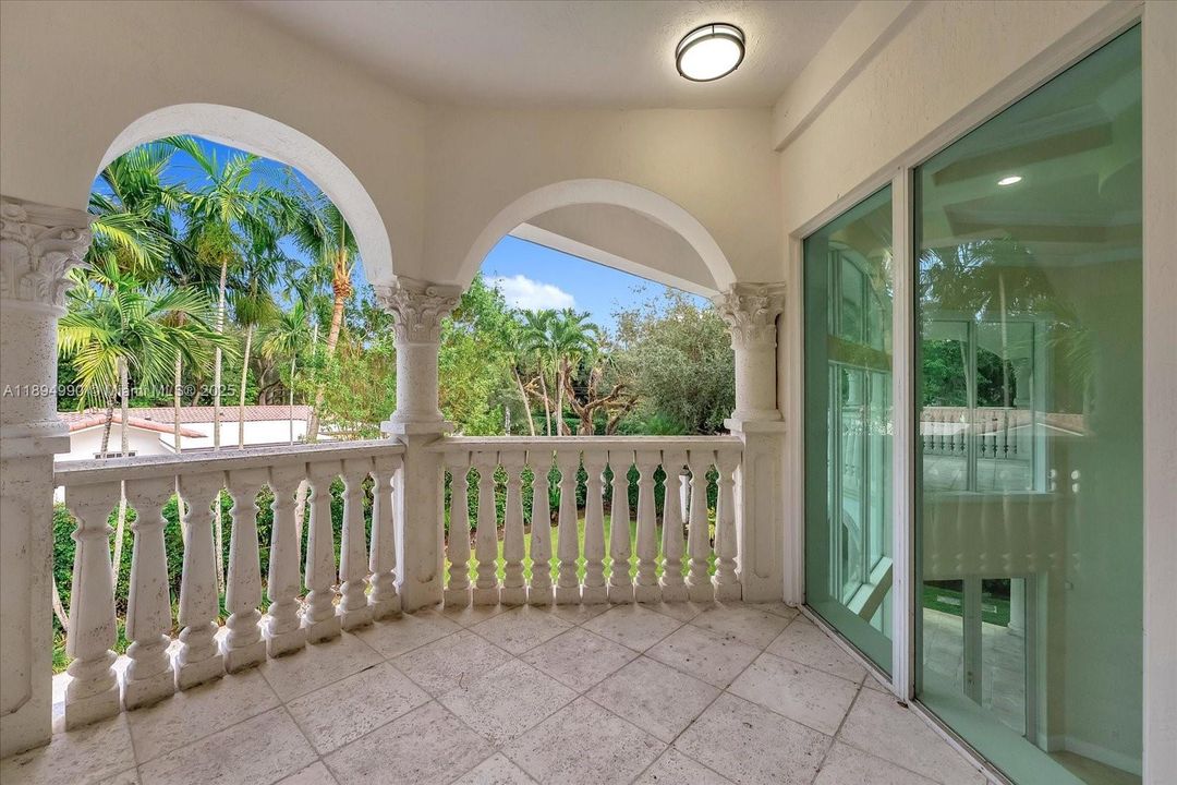 En Venta: $4,750,000 (6 camas, 6 baños, 5888 Pies cuadrados)