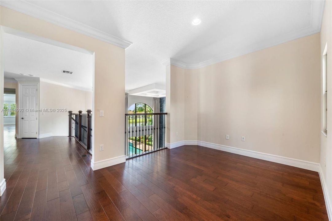 For Rent: $15,700 (5 beds, 7 baths, 5216 Square Feet)