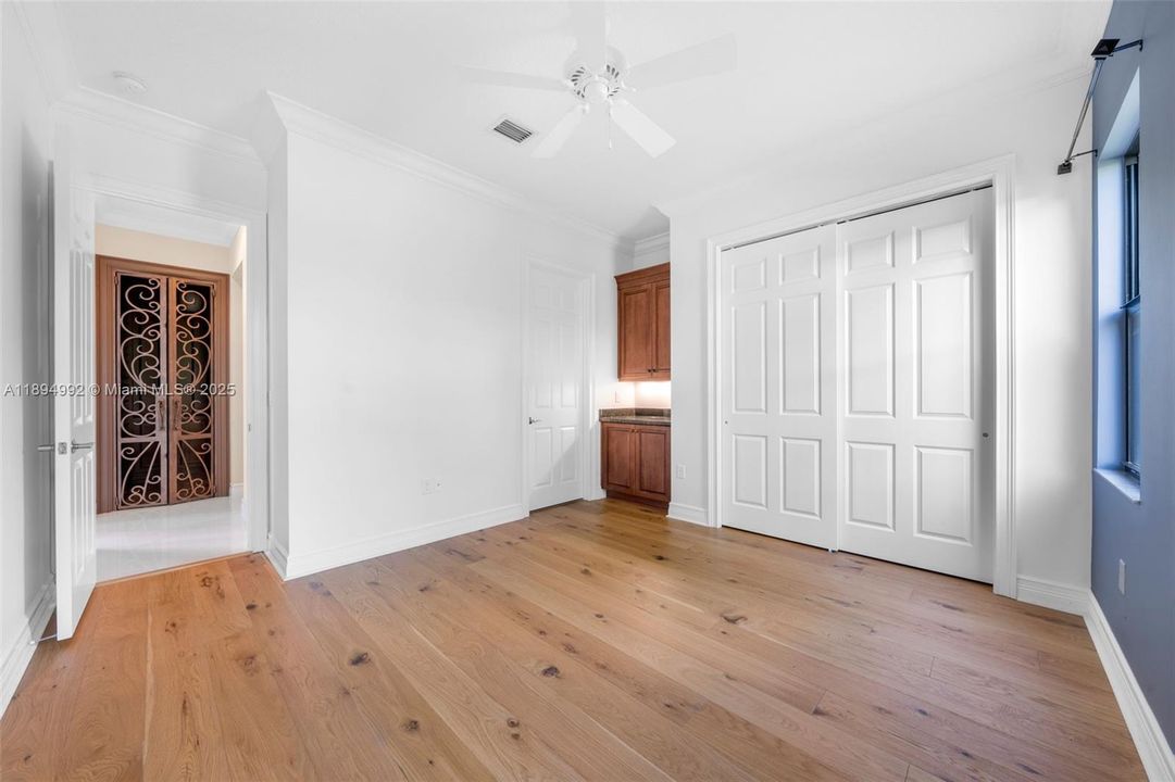 For Rent: $15,700 (5 beds, 7 baths, 5216 Square Feet)