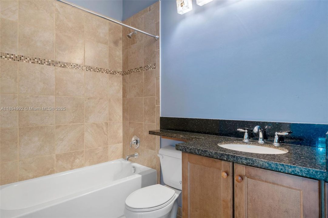 For Rent: $15,700 (5 beds, 7 baths, 5216 Square Feet)