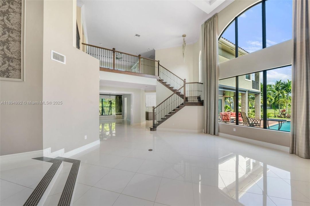 For Rent: $15,700 (5 beds, 7 baths, 5216 Square Feet)