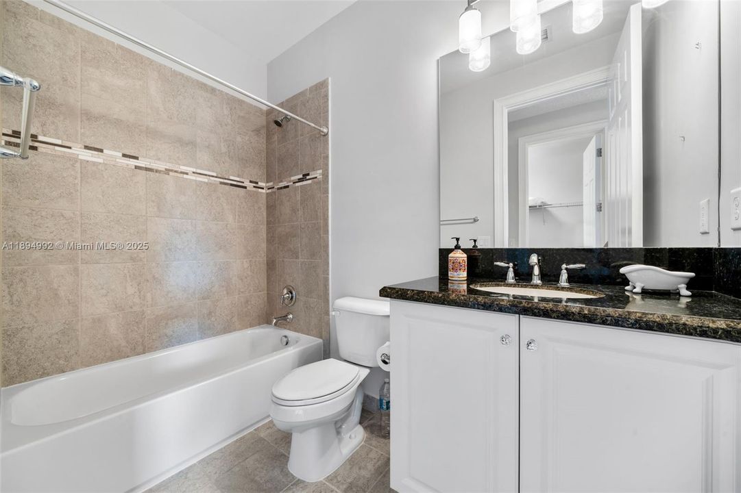 For Rent: $15,700 (5 beds, 7 baths, 5216 Square Feet)