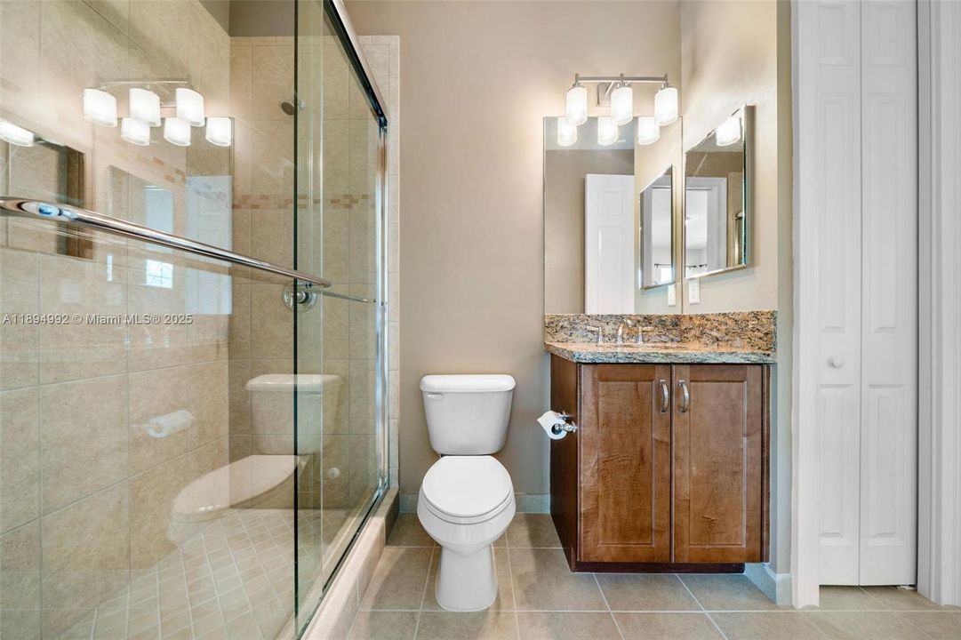 For Rent: $15,700 (5 beds, 7 baths, 5216 Square Feet)