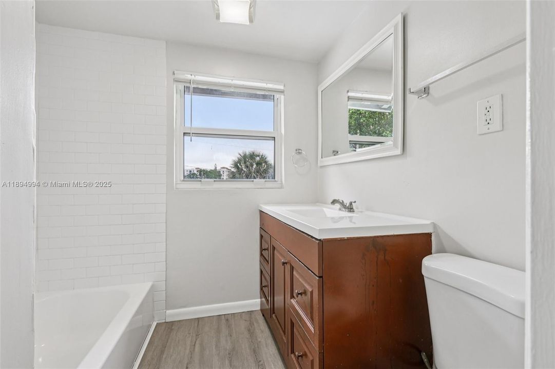 Active With Contract: $539,900 (4 beds, 2 baths, 1588 Square Feet)