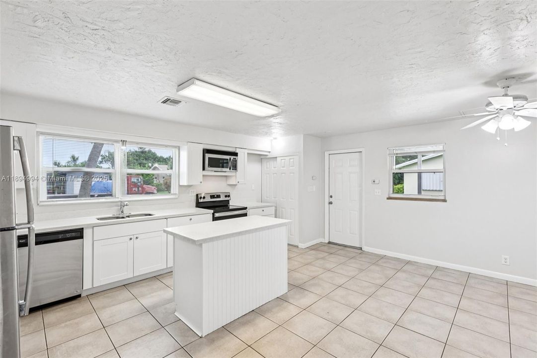 Active With Contract: $539,900 (4 beds, 2 baths, 1588 Square Feet)