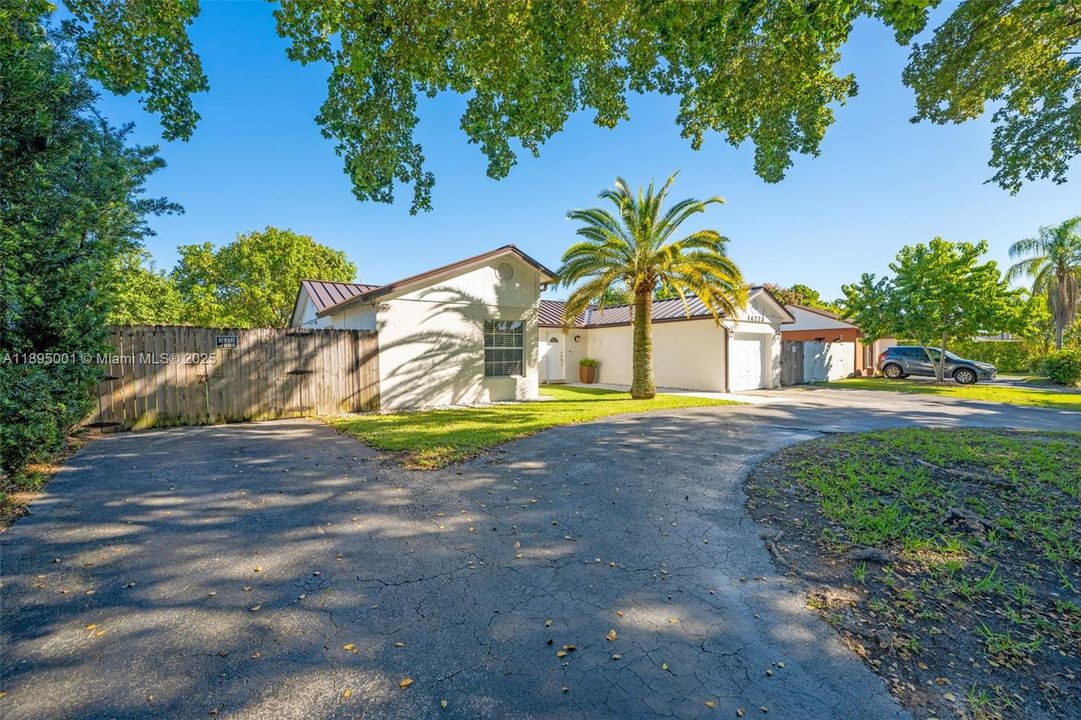 Activo con contrato: $599,000 (3 camas, 2 baños, 1254 Pies cuadrados)