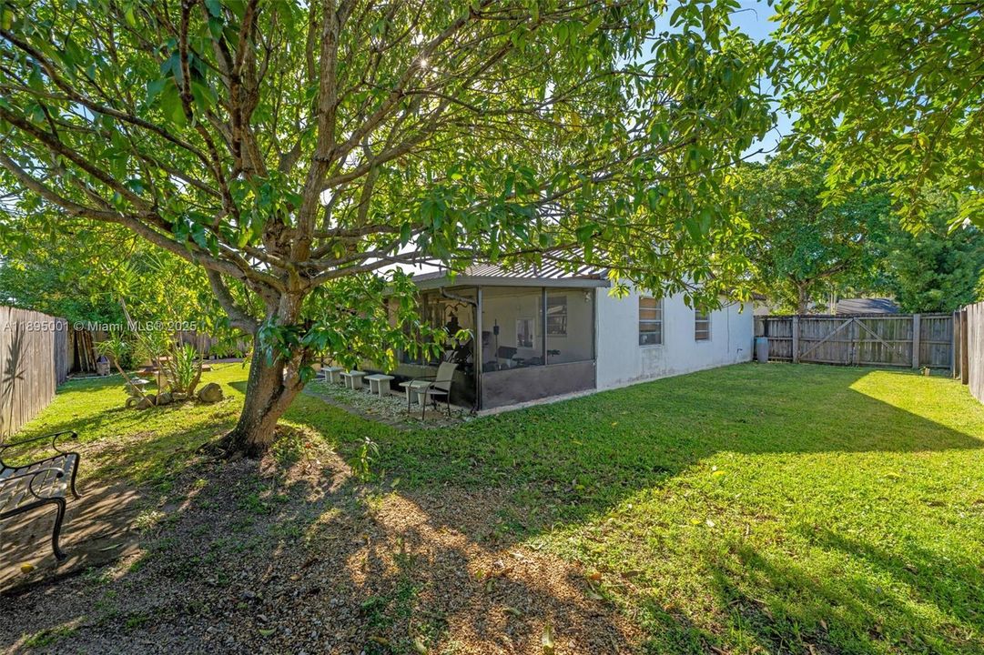 Activo con contrato: $599,000 (3 camas, 2 baños, 1254 Pies cuadrados)