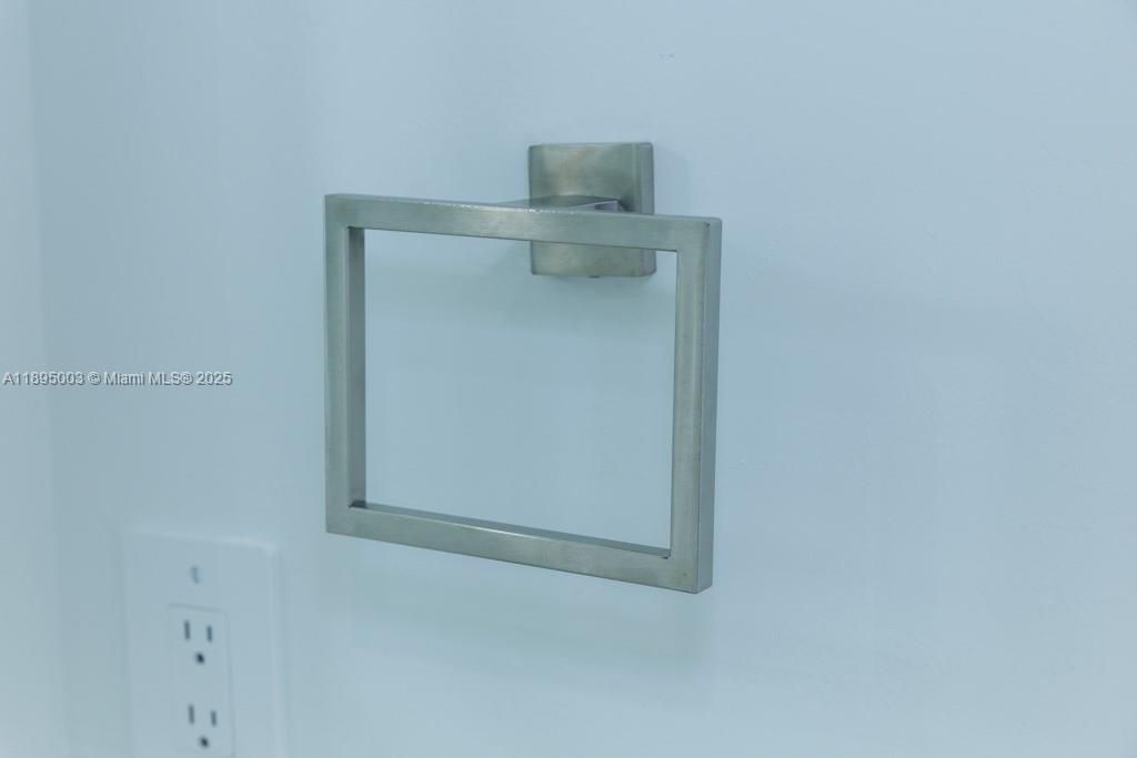 合同活跃: $405,000 (3 贝兹, 2 浴室, 0 平方英尺)