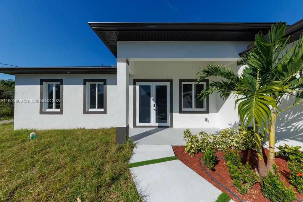 合同活跃: $405,000 (3 贝兹, 2 浴室, 0 平方英尺)