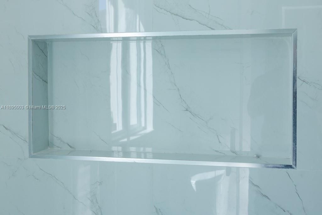 合同活跃: $405,000 (3 贝兹, 2 浴室, 0 平方英尺)