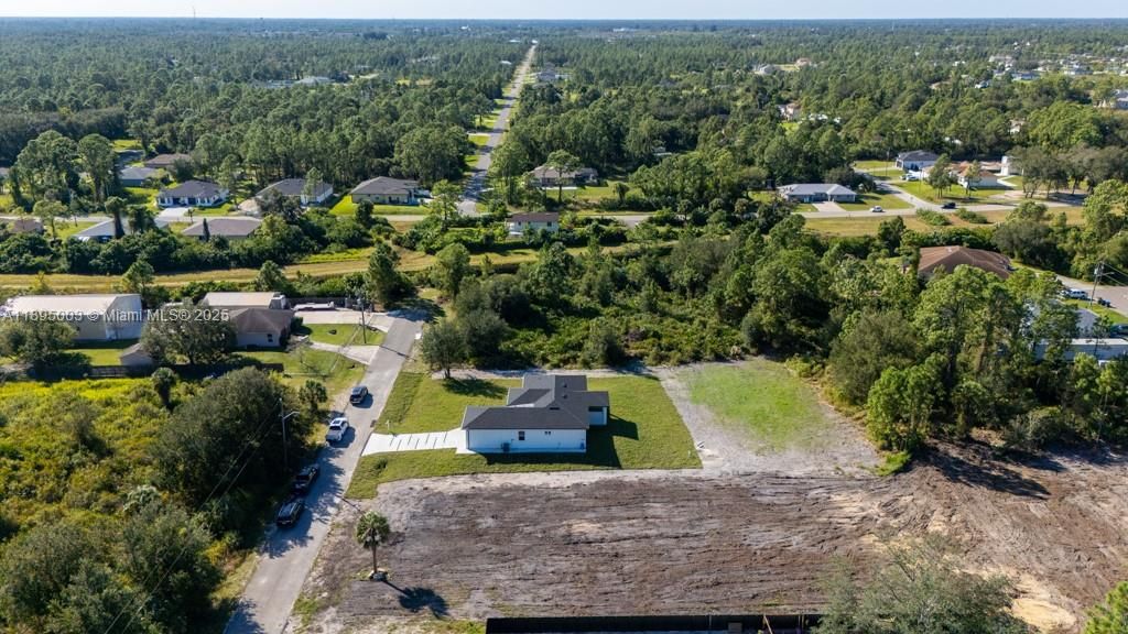 合同活跃: $405,000 (3 贝兹, 2 浴室, 0 平方英尺)