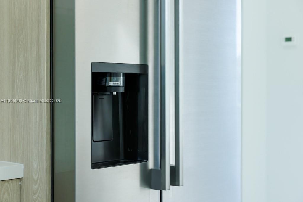 合同活跃: $405,000 (3 贝兹, 2 浴室, 0 平方英尺)