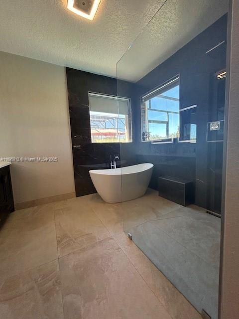 En Venta: $539,000 (4 camas, 2 baños, 2045 Pies cuadrados)