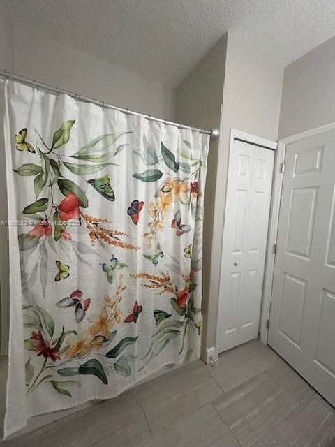 En Venta: $539,000 (4 camas, 2 baños, 2045 Pies cuadrados)