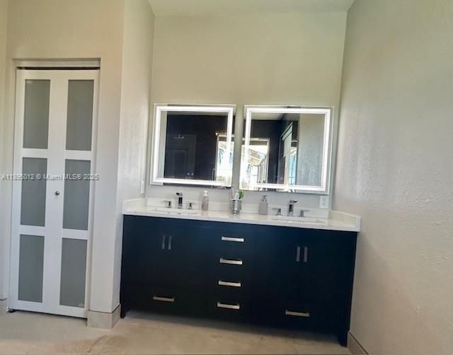 En Venta: $539,000 (4 camas, 2 baños, 2045 Pies cuadrados)