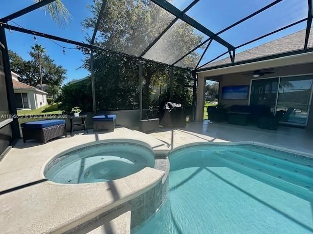 En Venta: $539,000 (4 camas, 2 baños, 2045 Pies cuadrados)