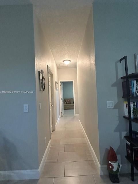 En Venta: $539,000 (4 camas, 2 baños, 2045 Pies cuadrados)