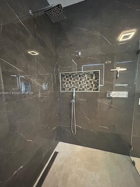 En Venta: $539,000 (4 camas, 2 baños, 2045 Pies cuadrados)