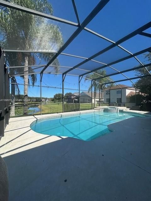 En Venta: $539,000 (4 camas, 2 baños, 2045 Pies cuadrados)