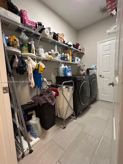 En Venta: $539,000 (4 camas, 2 baños, 2045 Pies cuadrados)