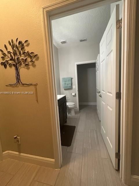 En Venta: $539,000 (4 camas, 2 baños, 2045 Pies cuadrados)