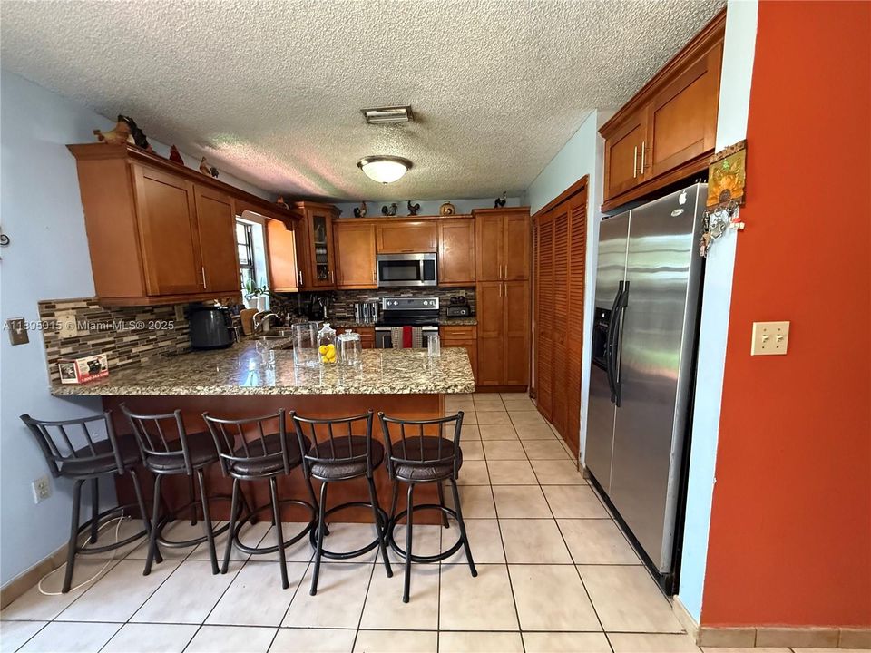 Active With Contract: $625,000 (3 beds, 2 baths, 1434 Square Feet)