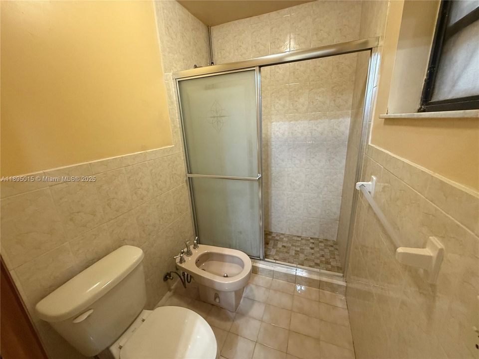 Active With Contract: $625,000 (3 beds, 2 baths, 1434 Square Feet)