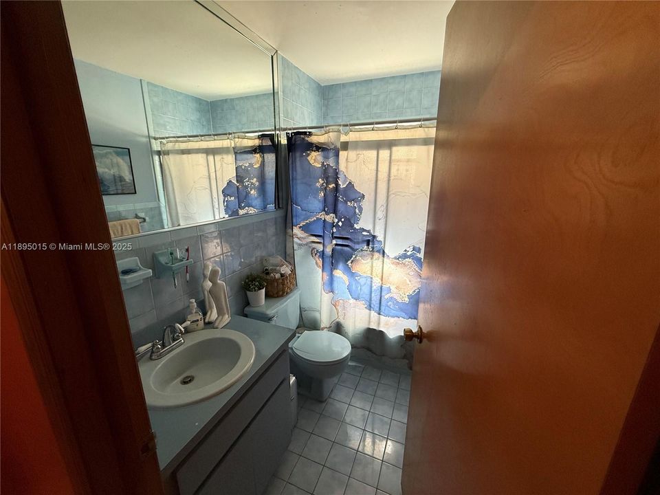 Active With Contract: $625,000 (3 beds, 2 baths, 1434 Square Feet)