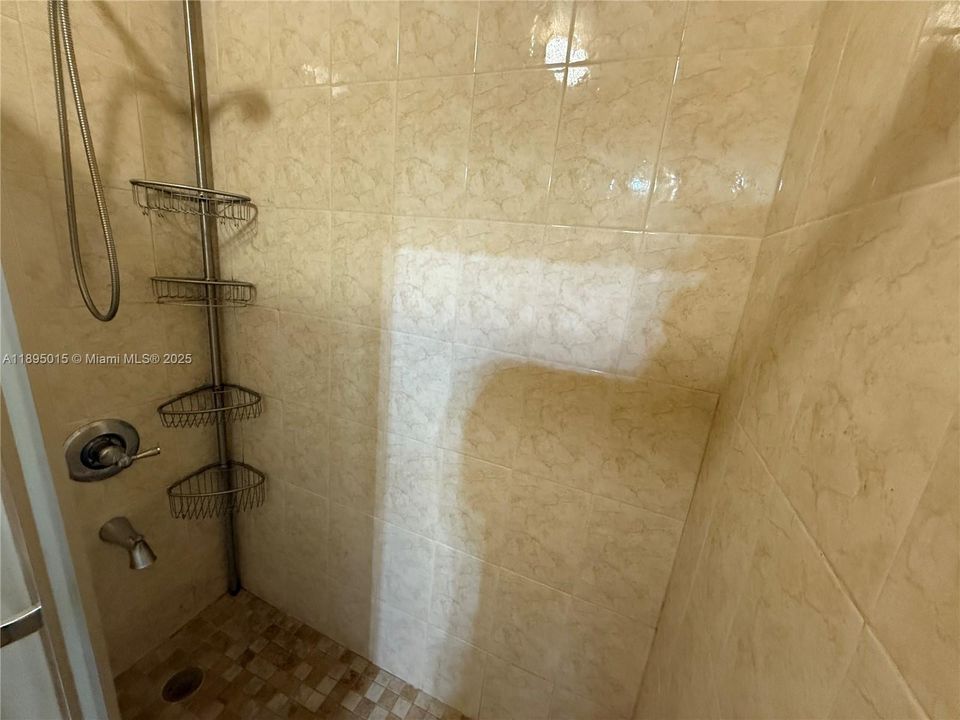 Active With Contract: $625,000 (3 beds, 2 baths, 1434 Square Feet)