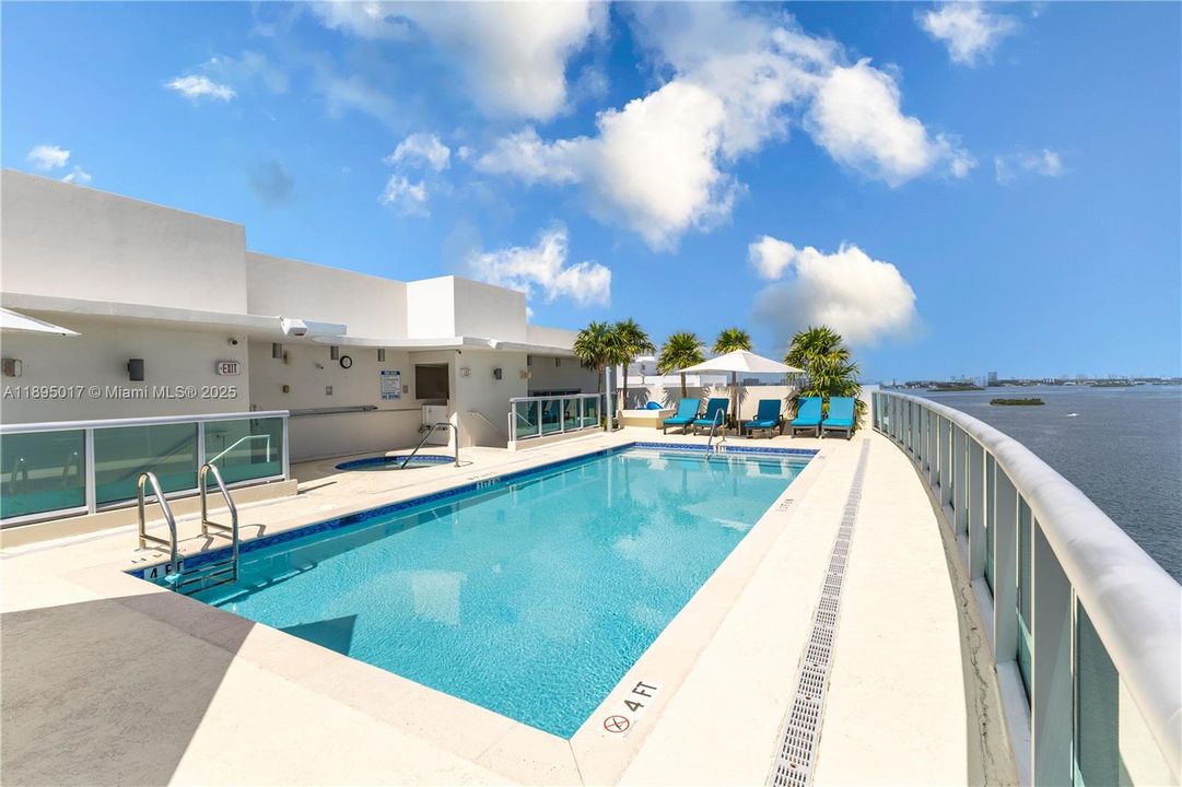 待售: $998,000 (2 贝兹, 2 浴室, 1884 平方英尺)