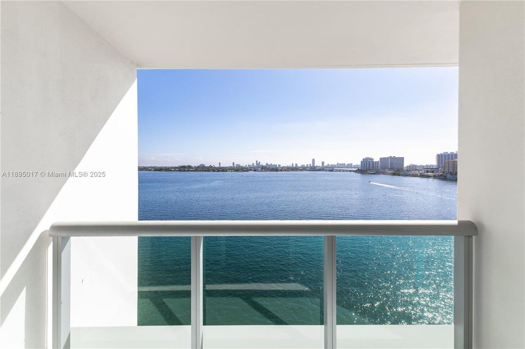 待售: $998,000 (2 贝兹, 2 浴室, 1884 平方英尺)