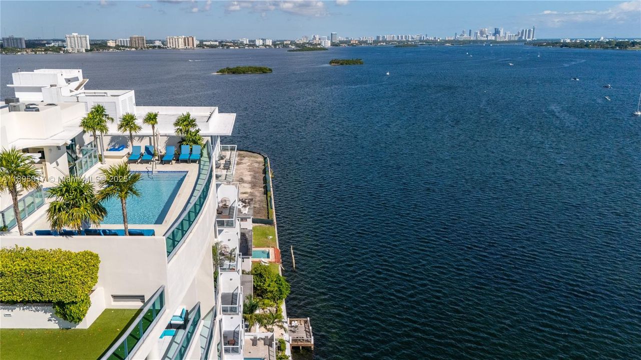 待售: $998,000 (2 贝兹, 2 浴室, 1884 平方英尺)