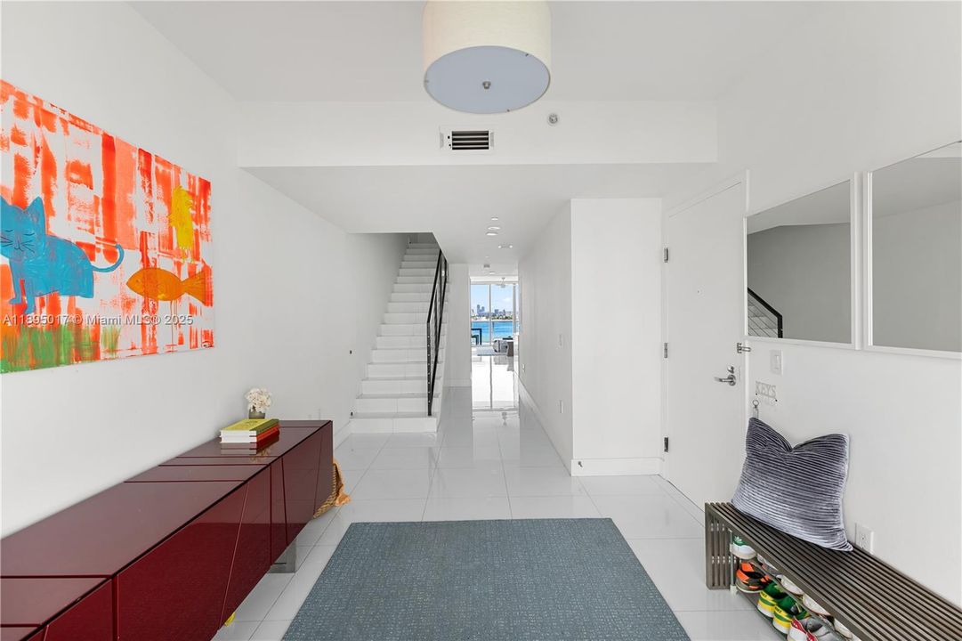 待售: $998,000 (2 贝兹, 2 浴室, 1884 平方英尺)