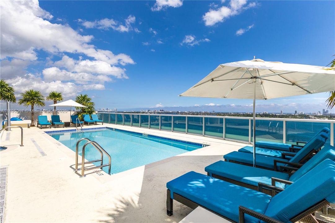 待售: $998,000 (2 贝兹, 2 浴室, 1884 平方英尺)