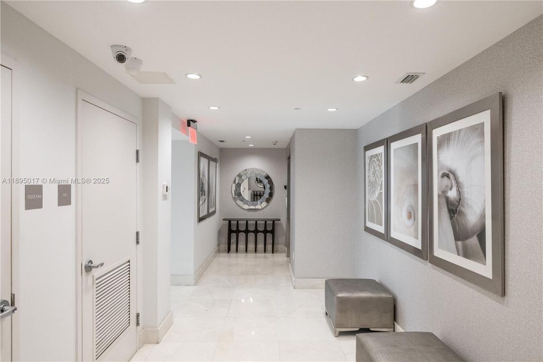 待售: $998,000 (2 贝兹, 2 浴室, 1884 平方英尺)