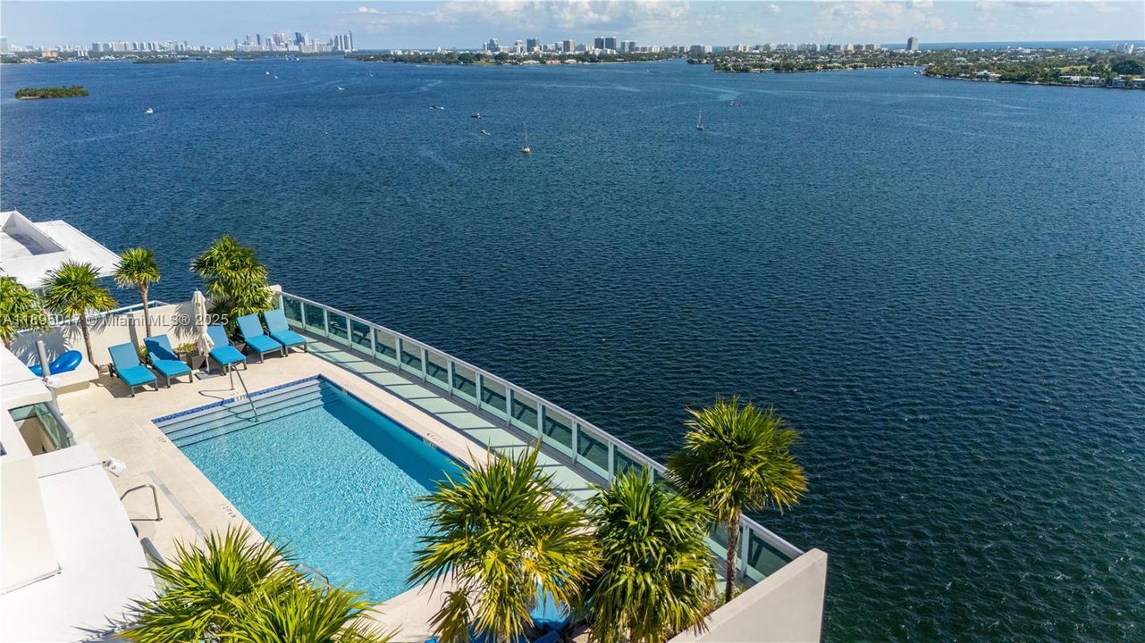 待售: $998,000 (2 贝兹, 2 浴室, 1884 平方英尺)