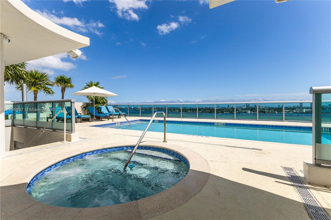 待售: $998,000 (2 贝兹, 2 浴室, 1884 平方英尺)