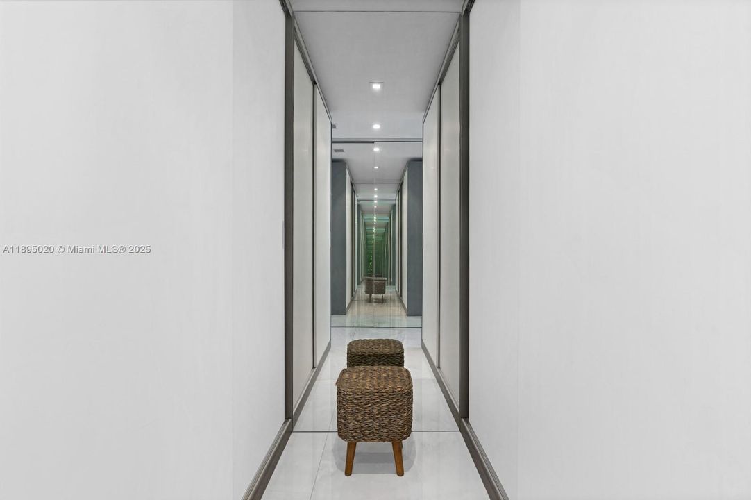 На продажу: $4,375,000 (3 спален, 5 ванн, 2468 Квадратных фут)