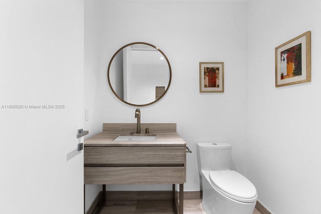 На продажу: $4,375,000 (3 спален, 5 ванн, 2468 Квадратных фут)