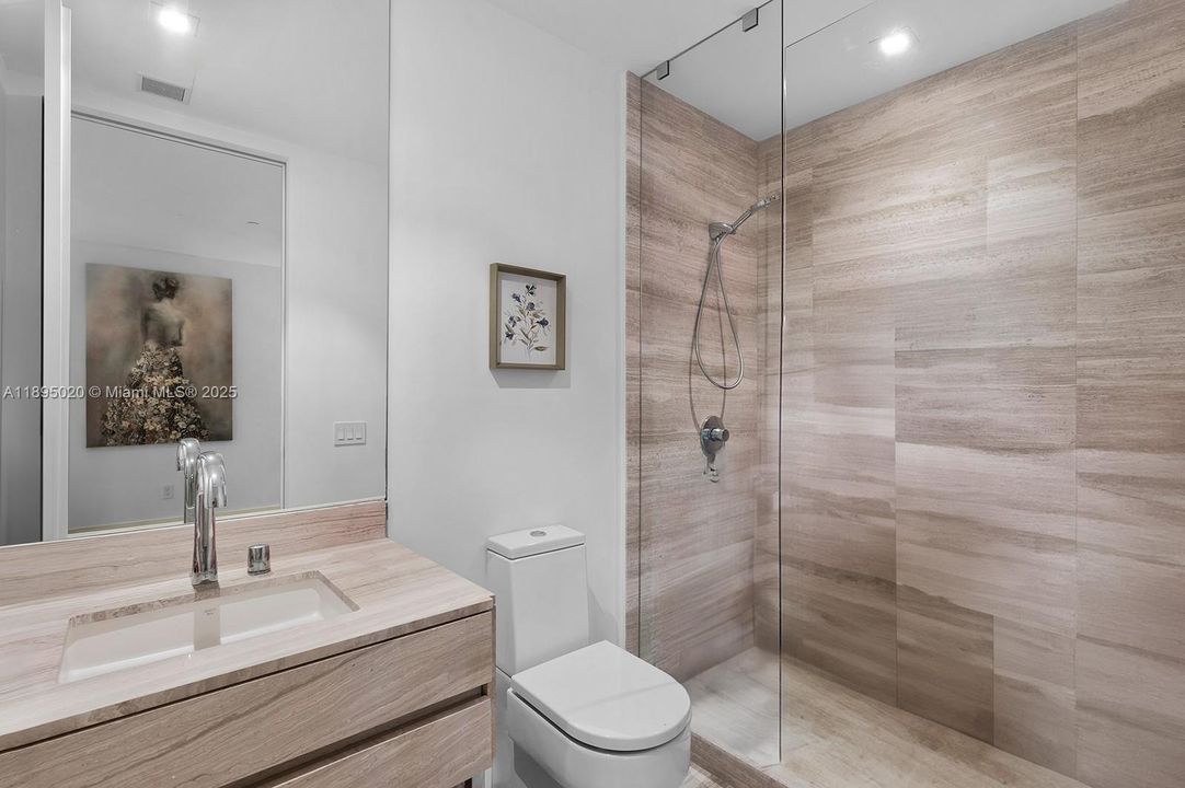 На продажу: $4,375,000 (3 спален, 5 ванн, 2468 Квадратных фут)