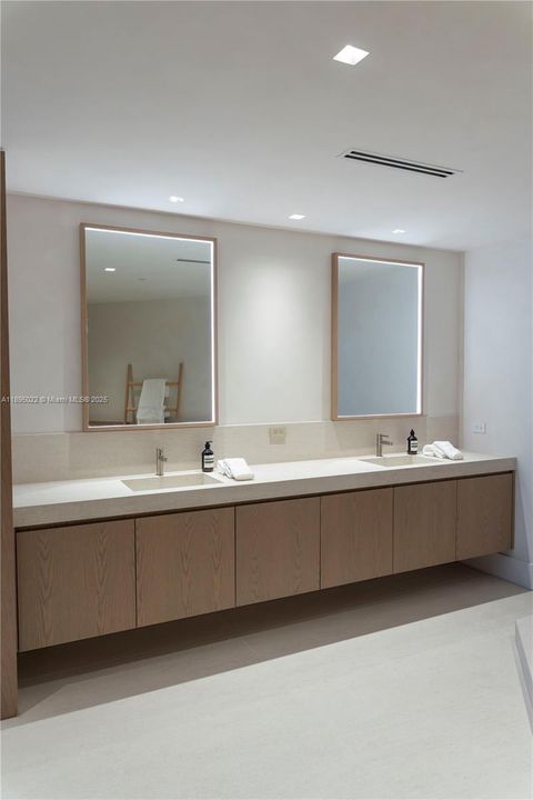 For Rent: $45,000 (3 beds, 3 baths, 2959 Square Feet)