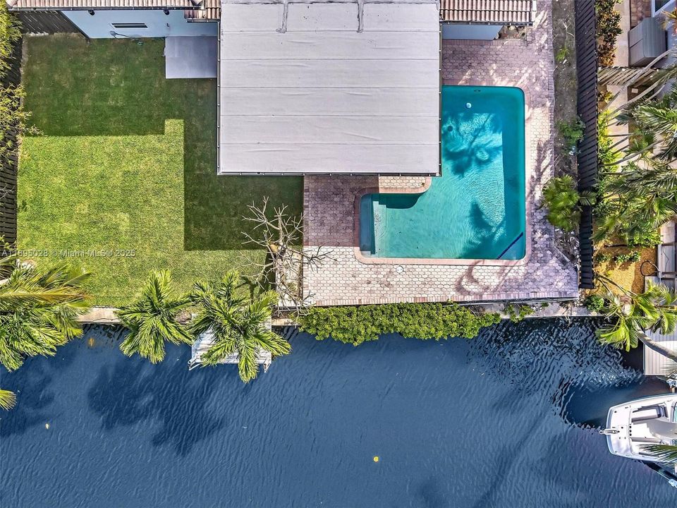 For Sale: $975,000 (3 beds, 2 baths, 1272 Square Feet)