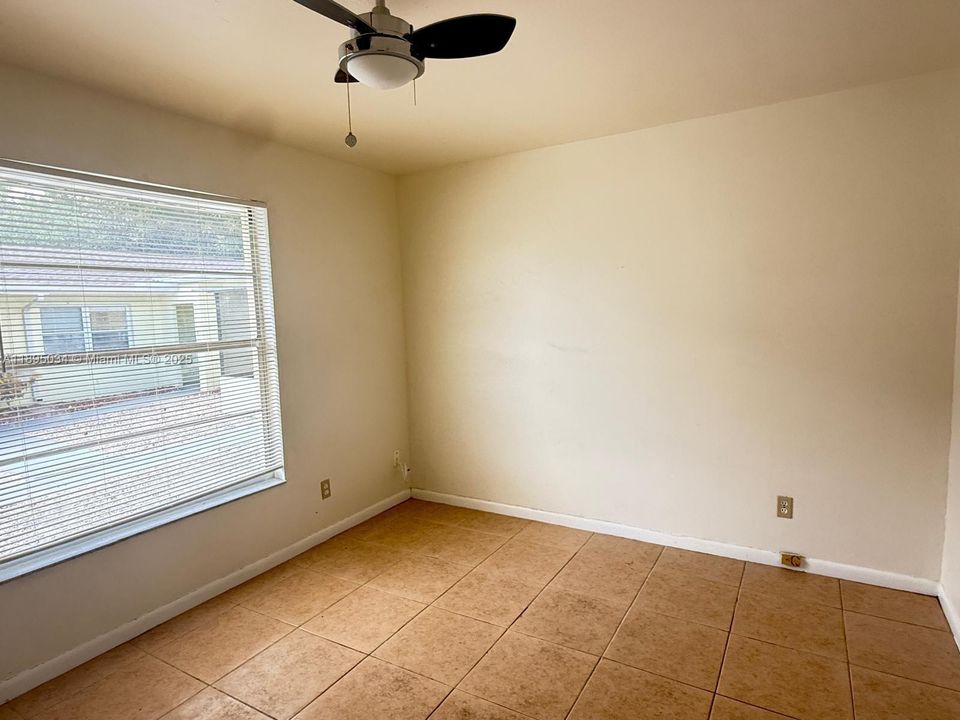 Recently Rented: $1,300 (2 beds, 1 baths, 0 Square Feet)